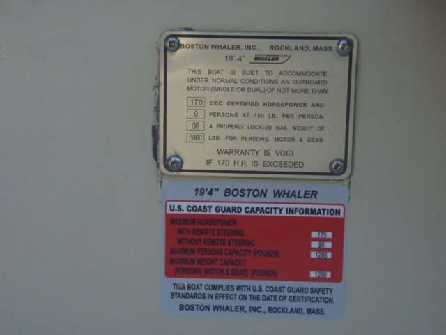Boston Whaler - Capacity and CG Label