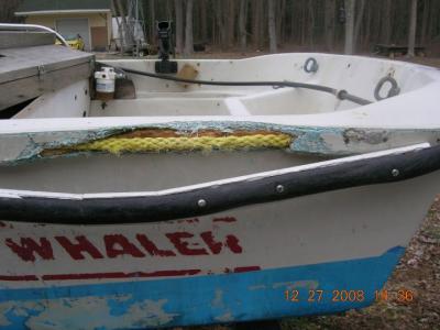 Boston Whaler - Port rub rail damage