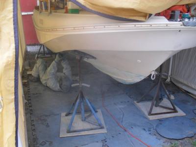 Boston Whaler - bottom paint removal