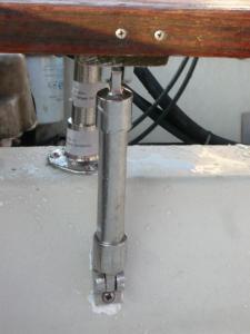 Boston Whaler - Support system closeup 2